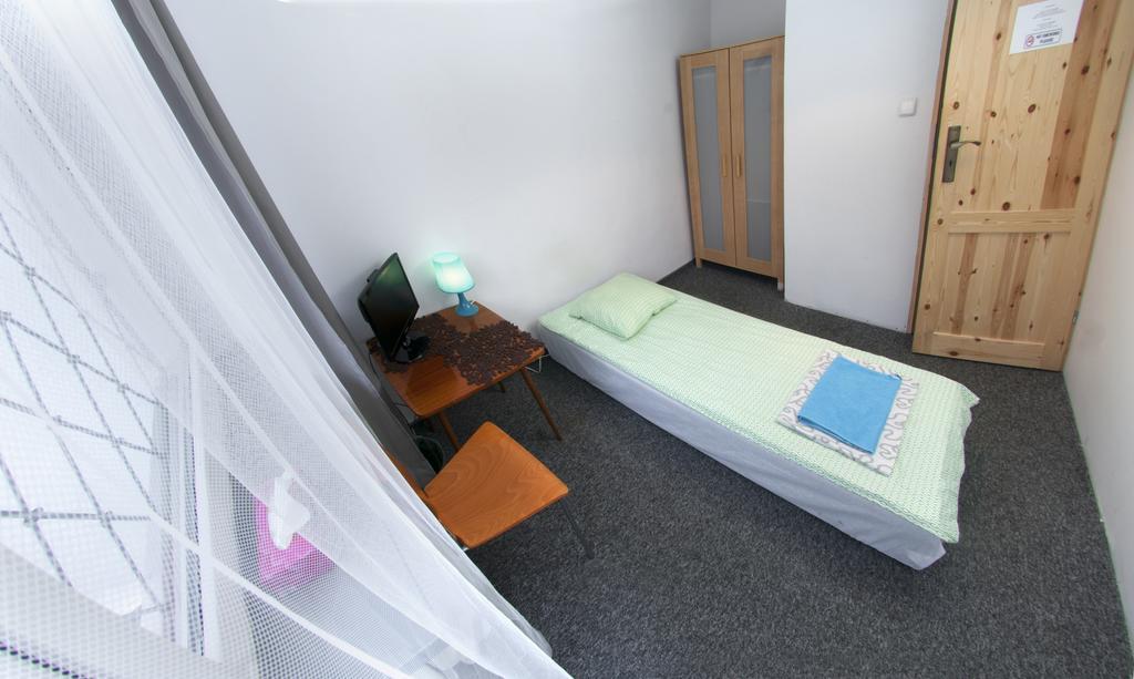 Wierzbno Hostel Warsawa Bagian luar foto