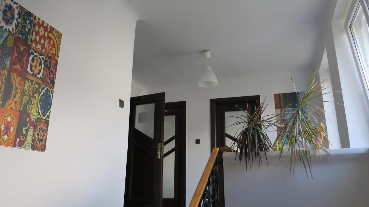 Wierzbno Hostel Warsawa Bagian luar foto